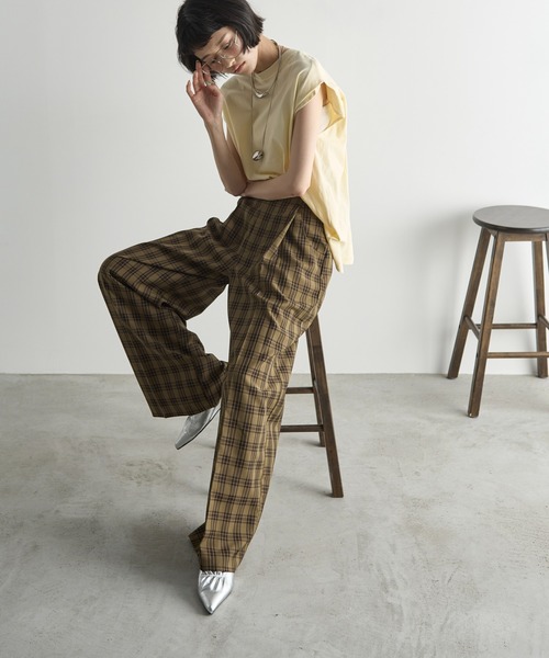 パンツ yon THE YOn（ザヨン）の「ラインストーンデニムパンツ（デニム
