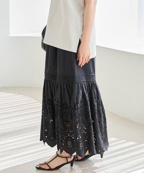 LAVEANGE（ラビアンジェ） ロング スカート 刺繍レースフレアスカート