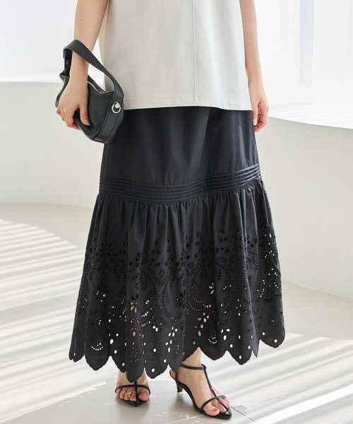 【新品】バテンレース フレアスカート ロング 黒 スカラップ LAVEANGE（ラビアンジェ） ロング スカート 刺繍レースフレアスカート