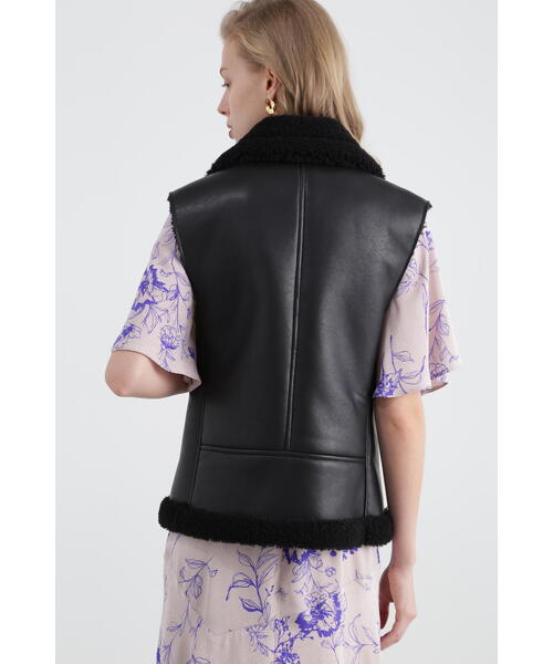 美品・希少✨Pinky&Dianne　リアルムートンコート　羊革　黒　サイズ38 sankyo shokai（三京商会） ムートンコート Wフェイス フード付き