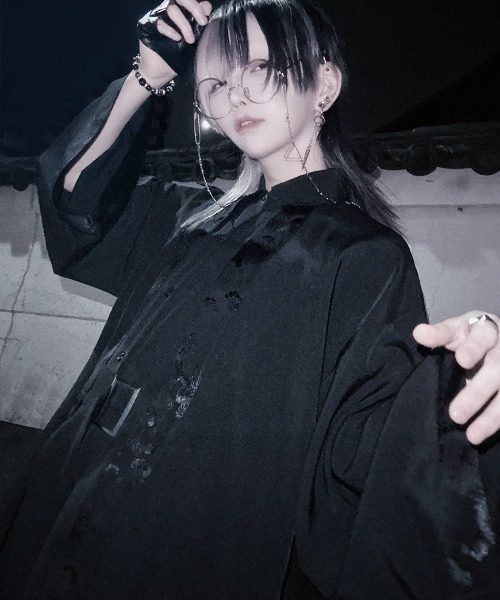 ililil（イルイルイル） パーカー 「ililil⁄イルイルイル」「悪ぶっ
