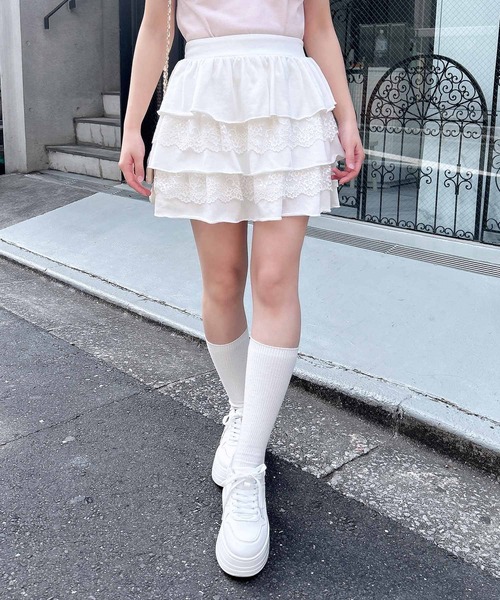 Glowny ホワイトレースフリルミニスカート GLOWNY ホワイト レースフリル ミニスカート - メルカリ