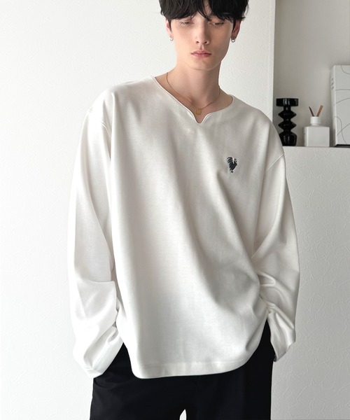 Classical Origin tシャツ 「韓国トレンド。」ポンチ素材Vネック胸刺繍