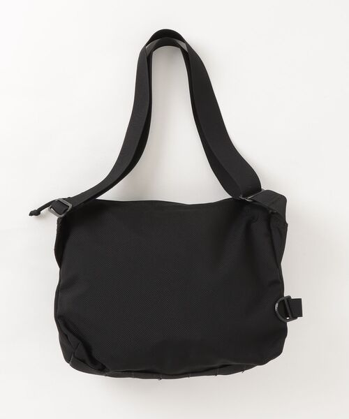 BRIEFING ブラック メッセンジャーバッグ+ショルダーパッド美品 BRIEFING（ブリーフィング） メッセンジャーバッグ - ブラック メンズ