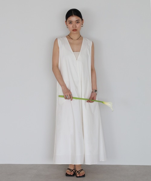 ENC ワンピース V neck volume flare one piece / Vネック