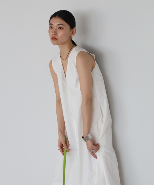 ENC ワンピース V neck volume flare one piece / Vネック