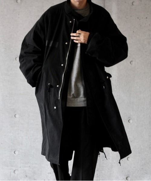 ISSEY MIYAKE MEN フード付き ブラックモッズコート ISSEY MIYAKE MEN フード付き ブラックモッズコート