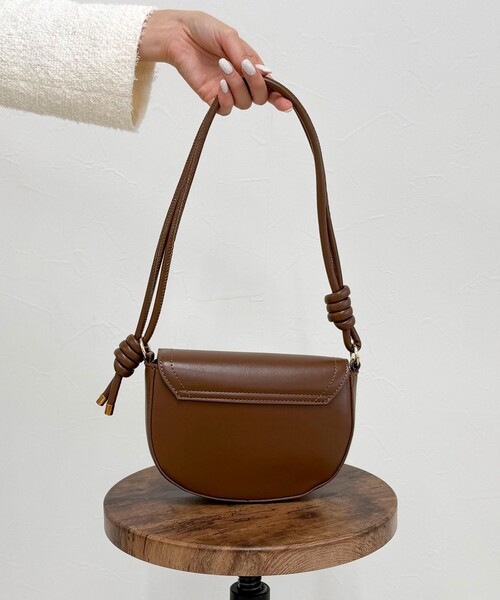 fredy emue（フレディエミュ） ショルダーバッグ バッグ フラップ