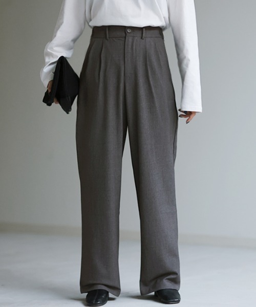 HUG.U（ハグユー） スラックス パンツ 見つけた。優秀タックパンツ