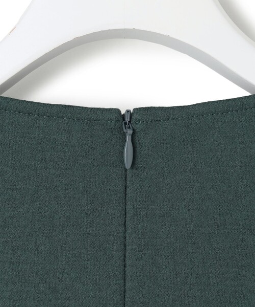 美品✨24AW シビラ パイルジャージーVカットネックカットソー ウール M 美品✨24AW シビラ パイルジャージーVカットネックカットソー ウール M