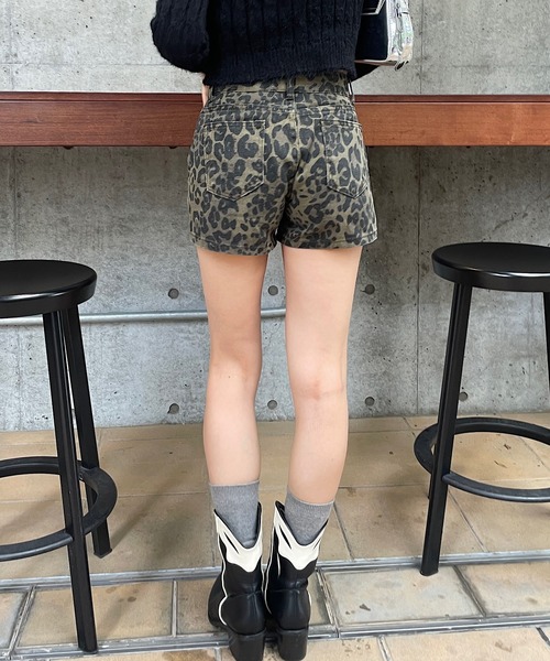 Roger&Raw パンツ ヒョウ柄ショートパンツ レディース