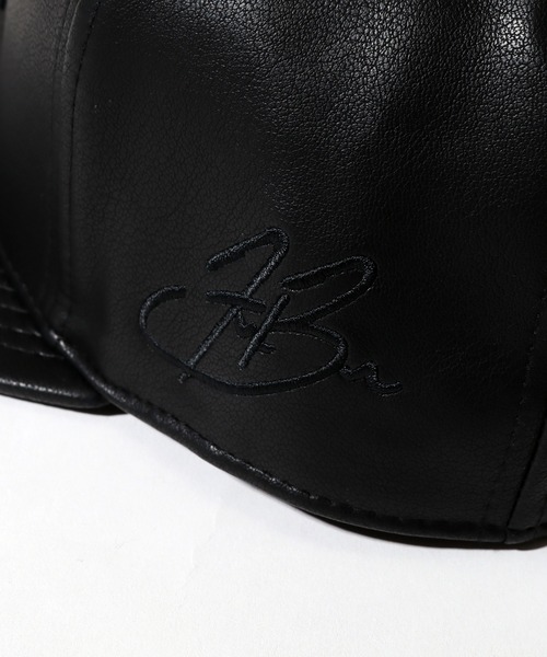 美品 fubu キャップ ブラック 立体刺繍ロゴ　スナップバック　hiphop FUBU キャップ 帽子 「FUBU/フブ」Faux Leather Cap/刺繍ロゴ