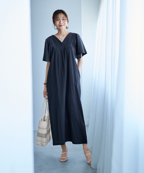 リネンレーヨンVネック切替ギャザーワンピース　完売品　ロングワンピ 今季 URBAN RESEARCH DOORS ワンピース リネンレーヨンVネック切替
