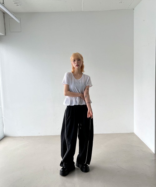 Hillda ドット柄フリル付き黒半袖Tシャツ Hillda ドット柄フリル付き黒半袖Tシャツ 楽天市場】Tシャツ