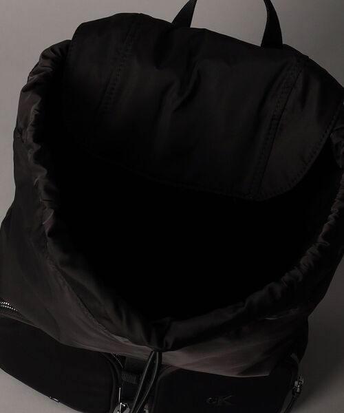 Calvin Klein（カルバン・クライン） デイバック リュック ポケット