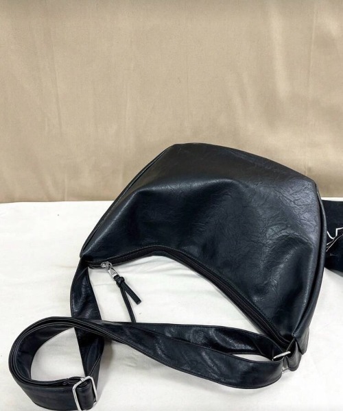 VIBGYOR ショルダーバッグ 「IZU」 フェイクレザーワンショルダー