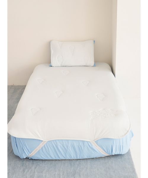 新品未開封ジェラート ピケアイスロゴキルト接触冷感敷きパッド(セミダブル) gelato pique Sleep ベッド 寝具 「Sleep」「接触冷感」アイスロゴ