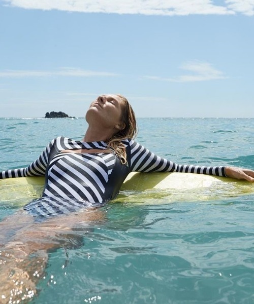 ラッシュガード Pop Surf Full Ls One ロキシー 水着 ラッシュガード ワンピース Upf 50 Zozotown Paypayモール店 通販 Paypayモール