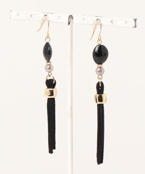 Isn't She？ イヤリング タッセルモチーフピアスorイヤリング