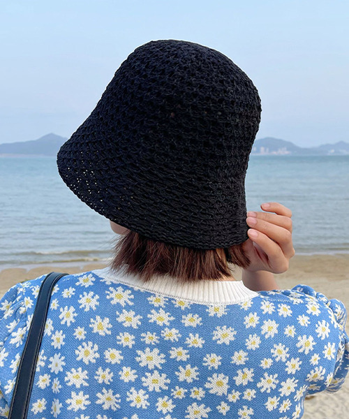 【HAT ATTACK】Betty クロシェ バケットハットストロー 旅行に Hat Attack BETTY クロシェットバケットハット - Natural | REVOLVE