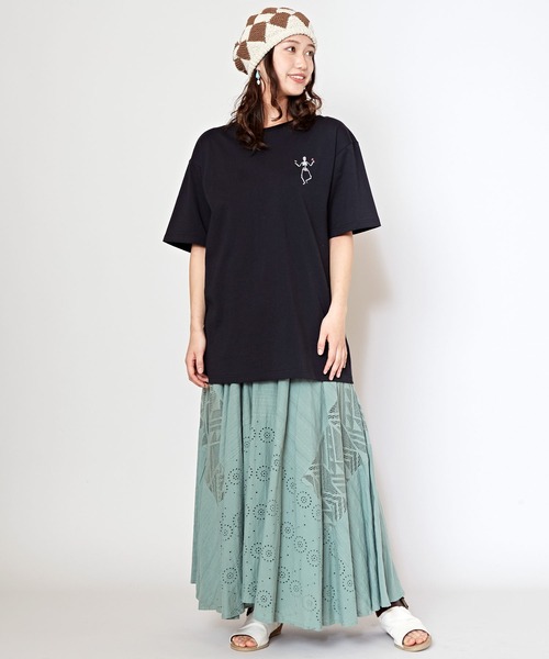 【チャイハネ】ベラスタメンズＴシャツ【Amina×grn】 チャイハネ チャイハネ ベラスタメンズTシャツ【Amina×grn