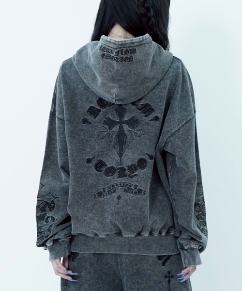 REFLEM レフレム クロス刺繍ZIPパーカー REFLEM（レフレム）の「『REFLEM/レフレム』クロス刺繍ZIP