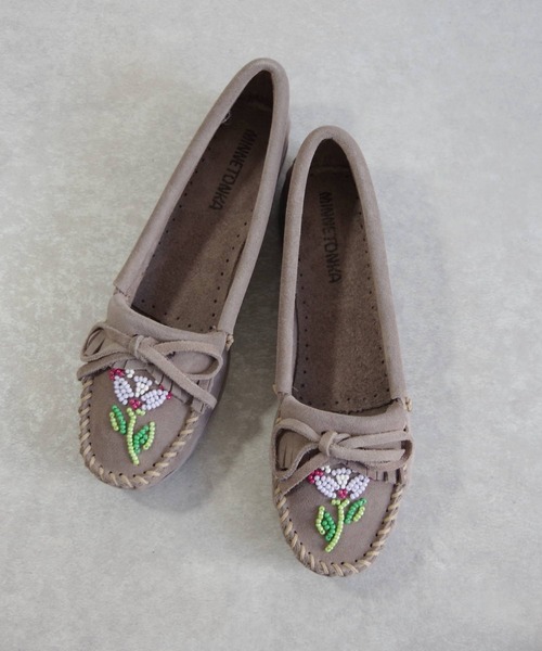 MINNETONKA ビーズ装飾 ホワイトモカシン 7 楽天市場】MINNETONKA ミネトンカ ビーズ モカシン ZIIGWAN