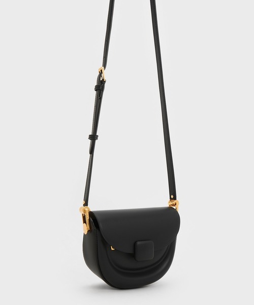 サドルバッグ兼ショルダーバッグ CHARLES ＆ KEITH ショルダーバッグ バッグ Koa コア ムーン