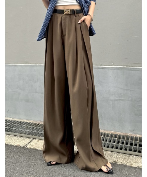 今年流行♡ワイドパンツ♡ダナキャラン♡定価11万円！ 高身長 タックワイドパンツ 丈長め・トールサイズ Essenave