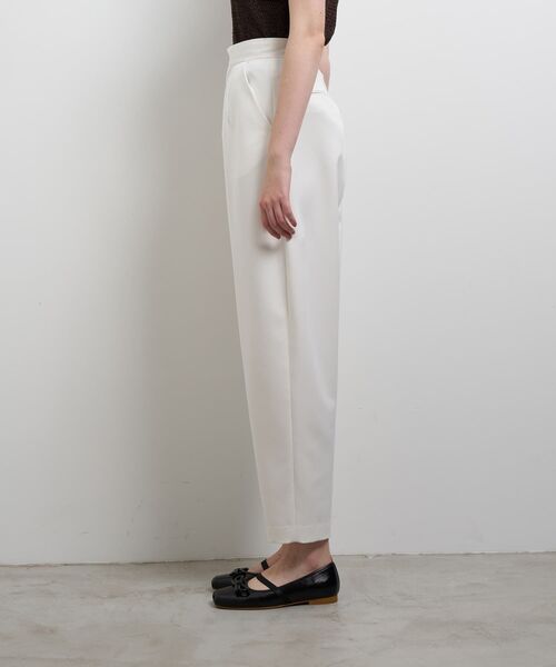 未使用♡DESCENTE DGMWJDO05 レディースパンツ M ホワイト LANVIN en Bleu パンツ ポリエステルコクーンテーパードパンツ