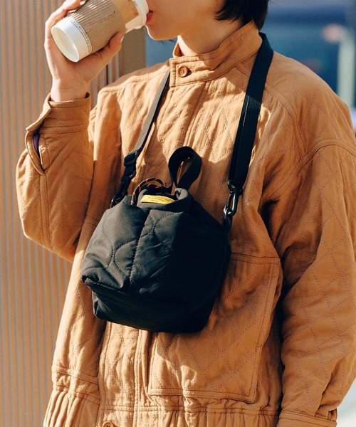 KiU（キウ） ショルダーバッグ ショルダーバック パデッドポケッタフル