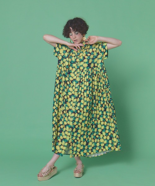 ワンピース プリントアシンメトリープリーツワンピースの画像