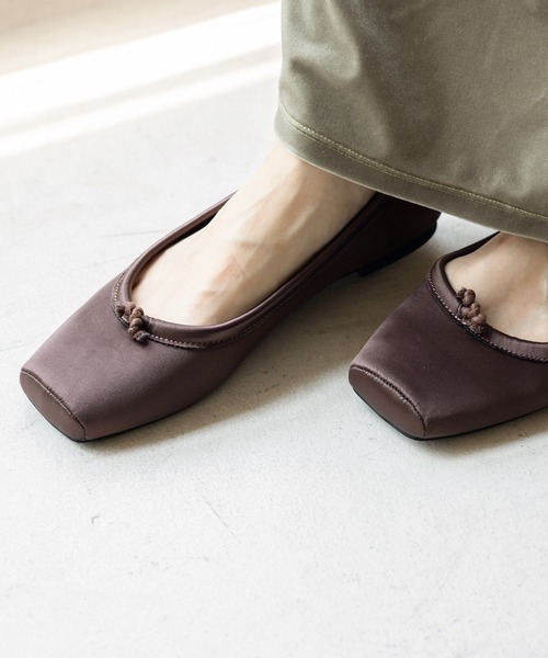 SESTO（セスト） バレエシューズ パンプス グロッシーサテンのスクエア