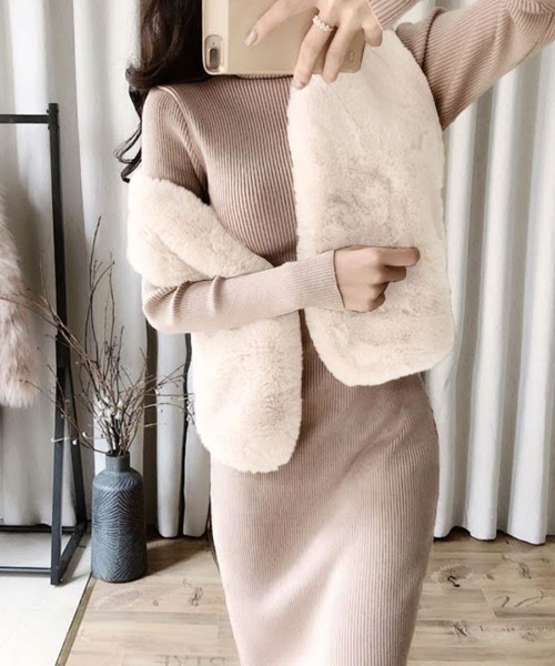 G/FORE ノースリーブファーベスト ベージュ ホワイト 楽天市場】トップス 羽織 レディース ノースリーブ ファーベスト