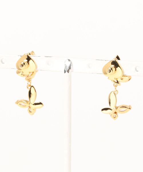 kate spade 花モチーフ ピアス(両耳用) kate spade 花モチーフ ピアス - メルカリ