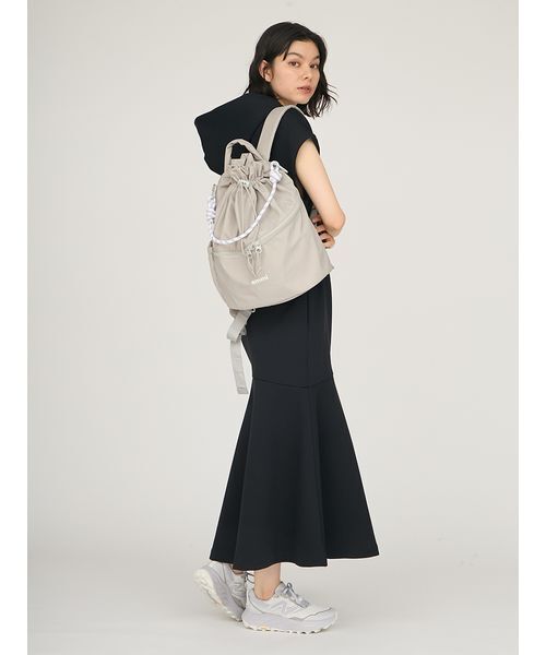 美品emmi リュック　バックパック　レディース ONLINE限定カラー】eco レザーミックスギャザーバックパック