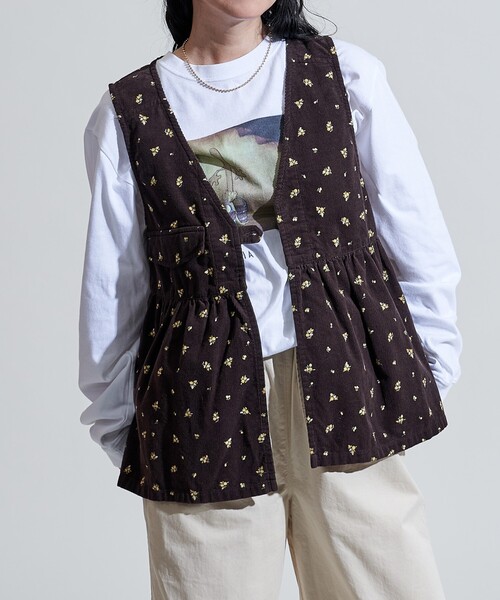 花柄 ベスト　19号ですが15号位［主観］ FREAK'S STORE ベスト ジレ カントリーフラワー コーデュロイ