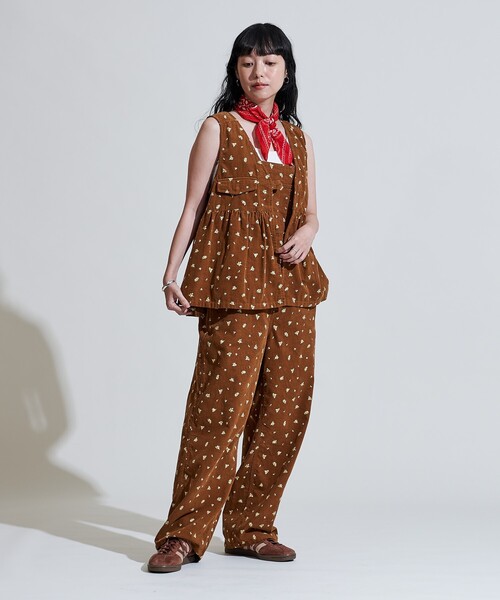 花柄 ベスト　19号ですが15号位［主観］ FREAK'S STORE ベスト ジレ カントリーフラワー コーデュロイ