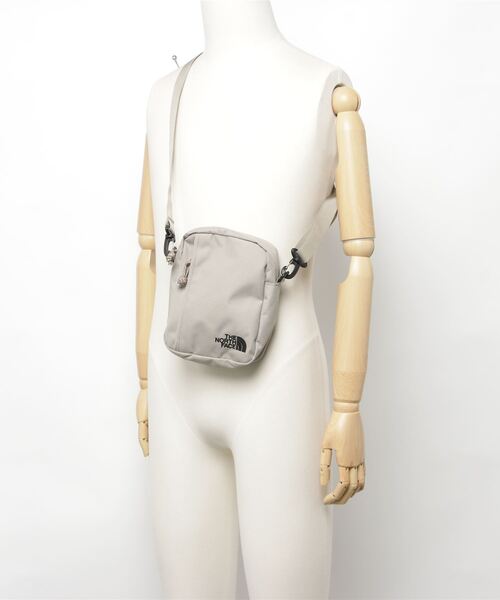 希少！ノースフェイス メッセンジャーバッグ　ベージュ THE NORTH FACE（ザ ノースフェイス） メッセンジャーバッグ FREE