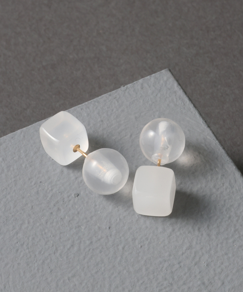 Lilas ピアス ラウンド*キューブカラーストーンピアス K10（両耳