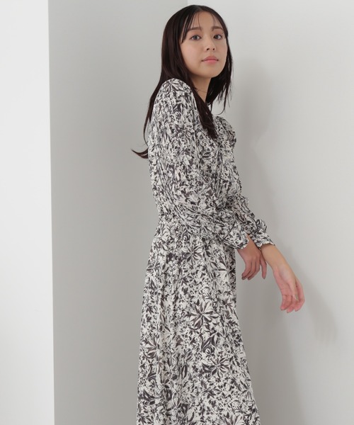 「NATURAL BEAUTY BASIC」 長袖ワンピース SMALL グレー系その他 レディースの画像