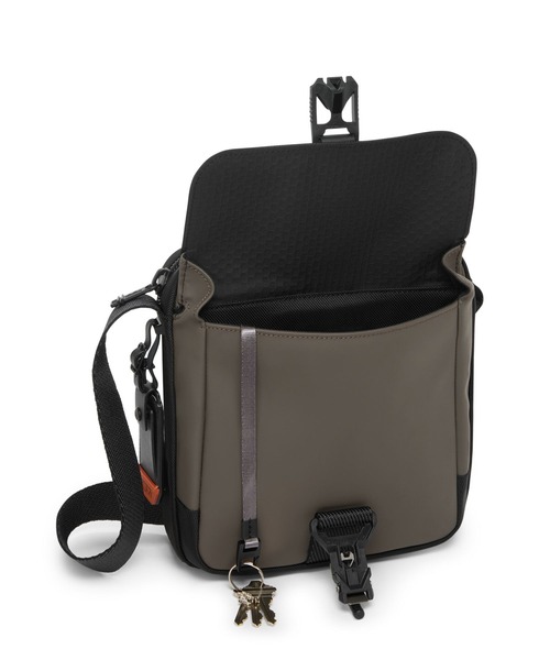 TUMI（トゥミ） ショルダーバッグ ALPHA BRAVO 「ジュニア」クロス
