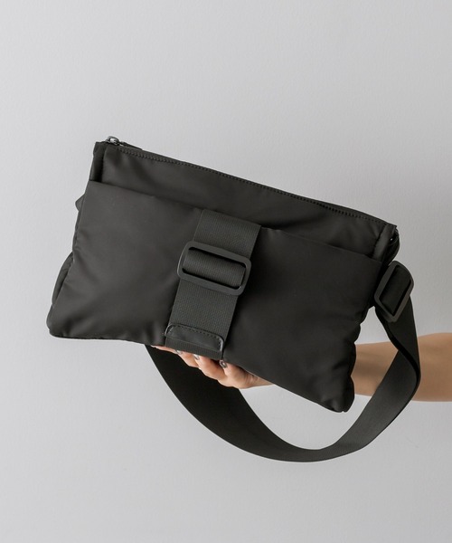 ショルダーバッグ バッグ 《撥水》バックルショルダーバッグ 撥水 ear