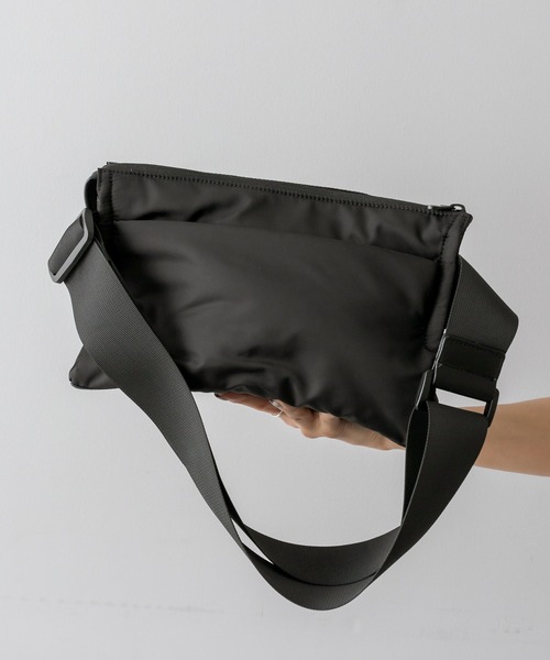 ショルダーバッグ バッグ 《撥水》バックルショルダーバッグ 撥水 ear