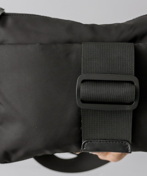 ショルダーバッグ バッグ 《撥水》バックルショルダーバッグ 撥水 ear