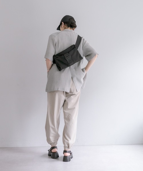 ショルダーバッグ バッグ 《撥水》バックルショルダーバッグ 撥水 ear