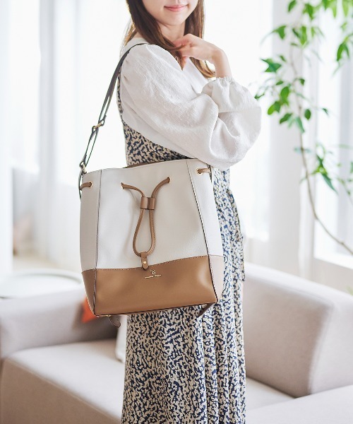 Samantha Thavasa バッグ