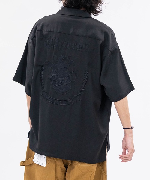 JOHN'S CLOSET（ジョンズクローゼット） シャツ 半袖 「q」バック刺繍