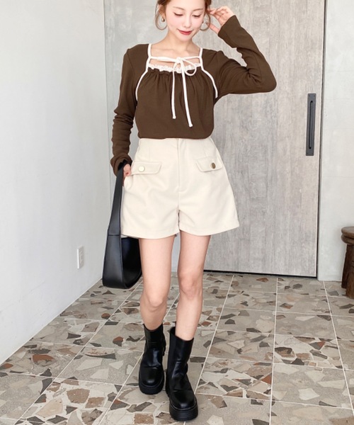 moment+ パンツ 微起毛ウールライク金ボタンフラップショートパンツ