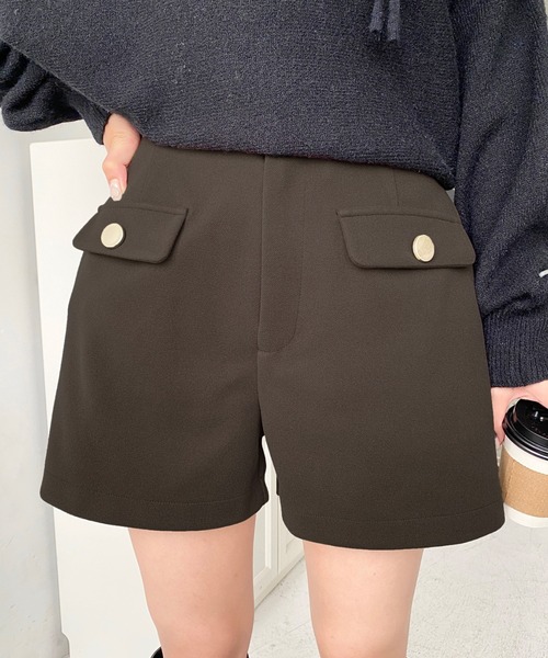 moment+ パンツ 微起毛ウールライク金ボタンフラップショートパンツ